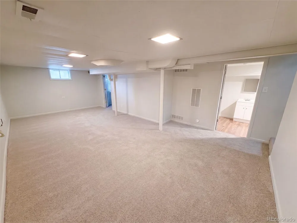 790 Hanover Street Aurora, CO 80010
