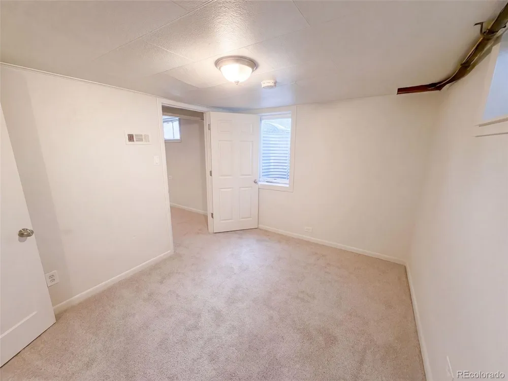 790 Hanover Street Aurora, CO 80010