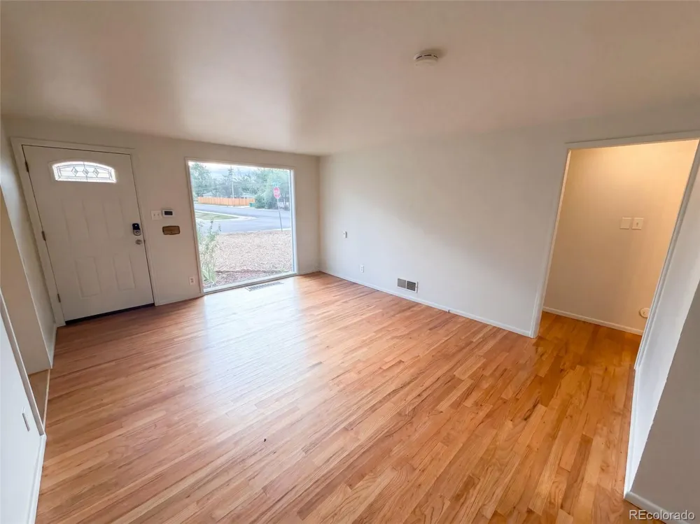 790 Hanover Street Aurora, CO 80010