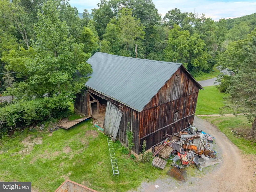 4596 ARCH ROCK ROAD Mifflintown, PA 17059