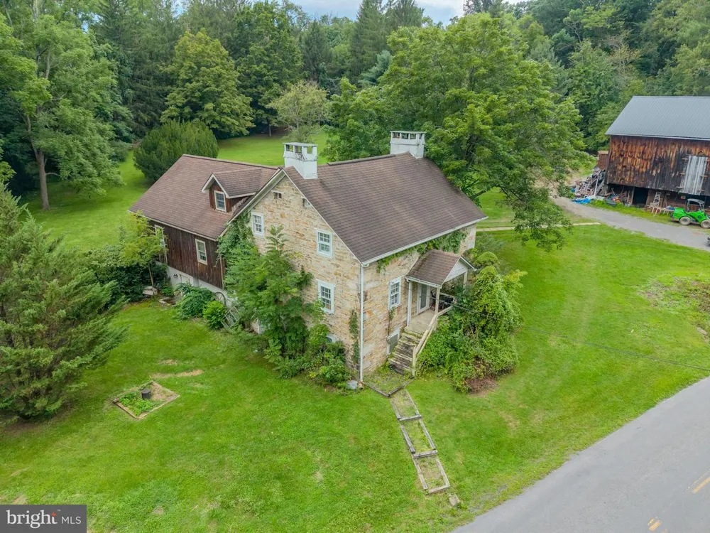 4596 ARCH ROCK ROAD Mifflintown, PA 17059