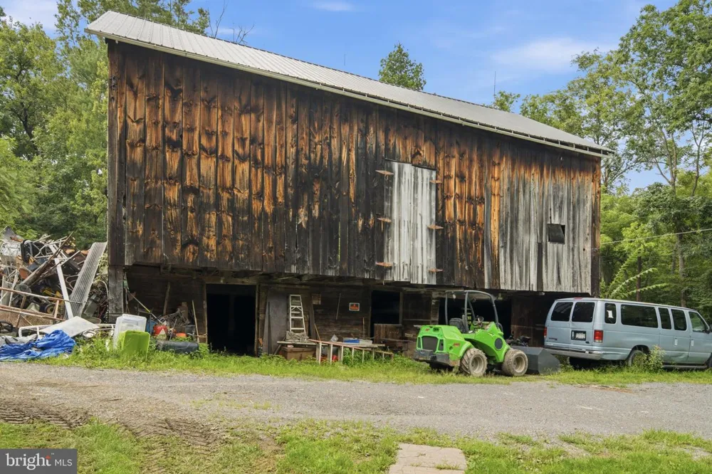 4596 ARCH ROCK ROAD Mifflintown, PA 17059