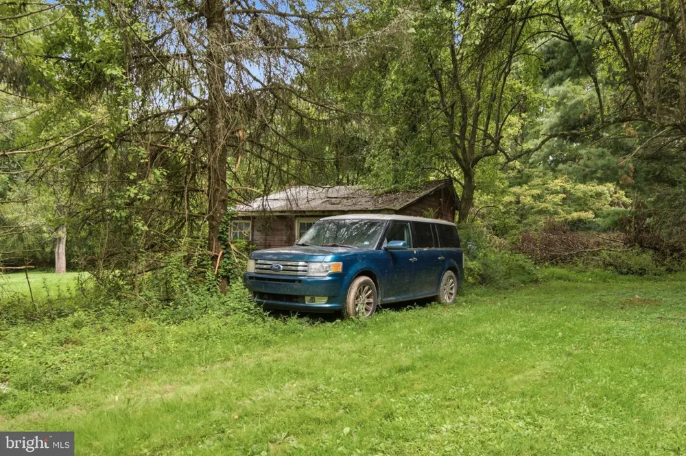 4596 ARCH ROCK ROAD Mifflintown, PA 17059