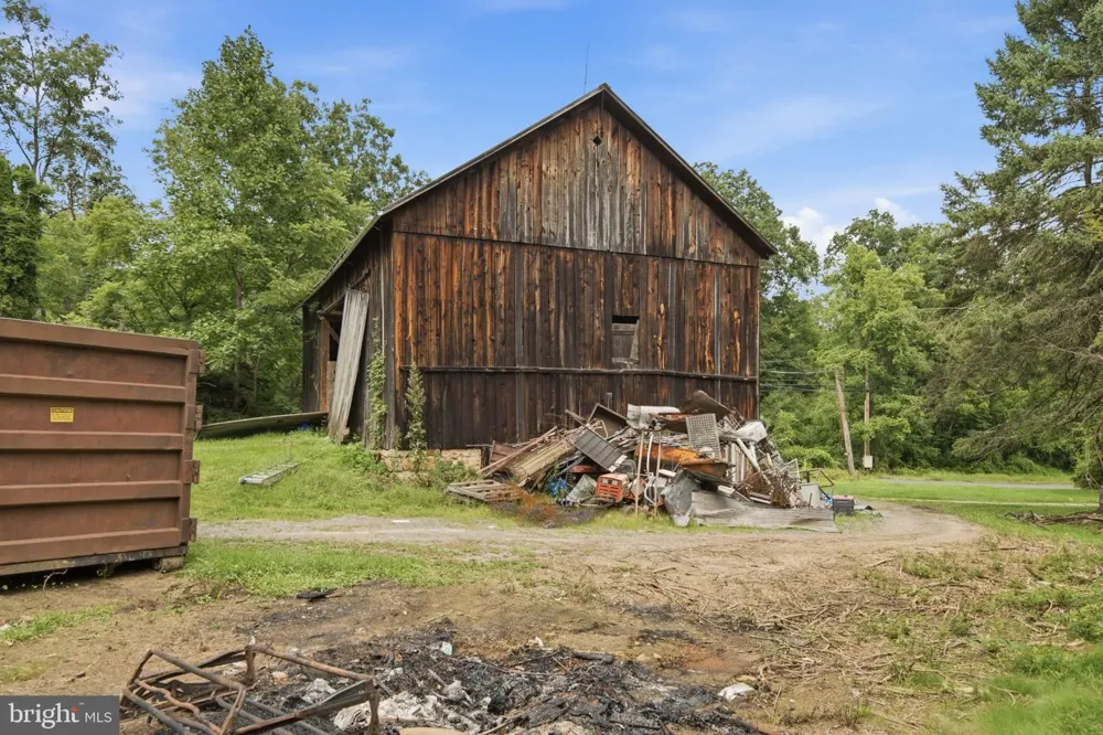 4596 ARCH ROCK ROAD Mifflintown, PA 17059
