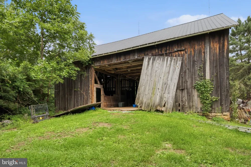 4596 ARCH ROCK ROAD Mifflintown, PA 17059