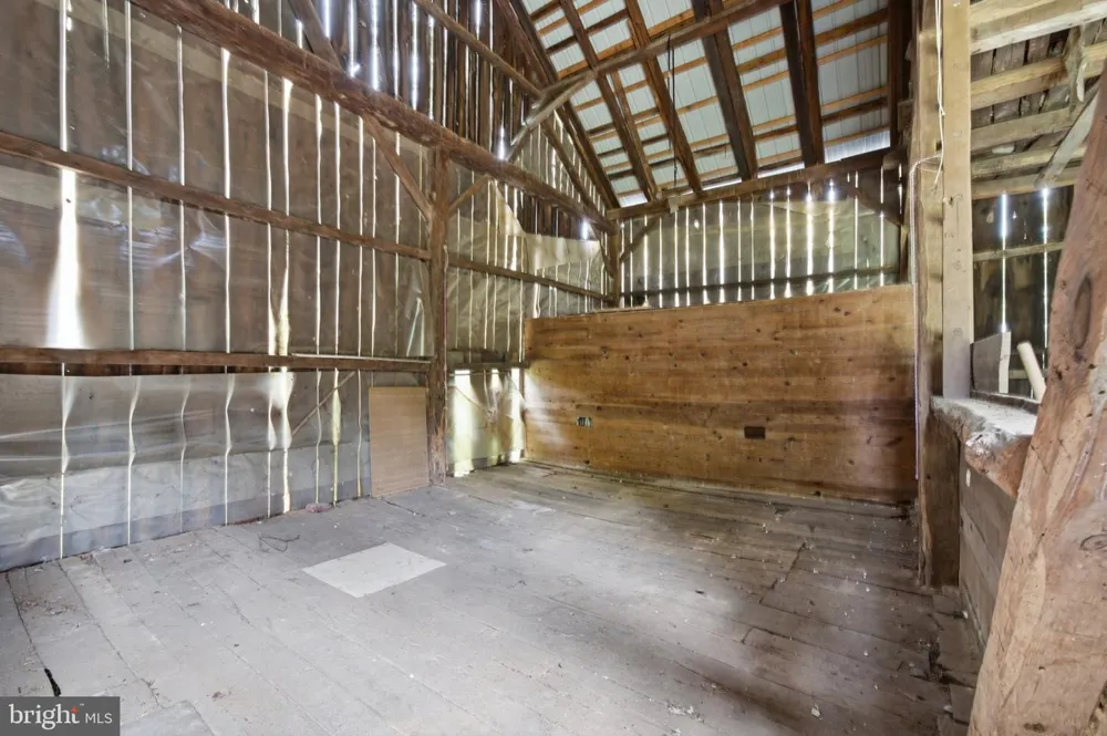 4596 ARCH ROCK ROAD Mifflintown, PA 17059