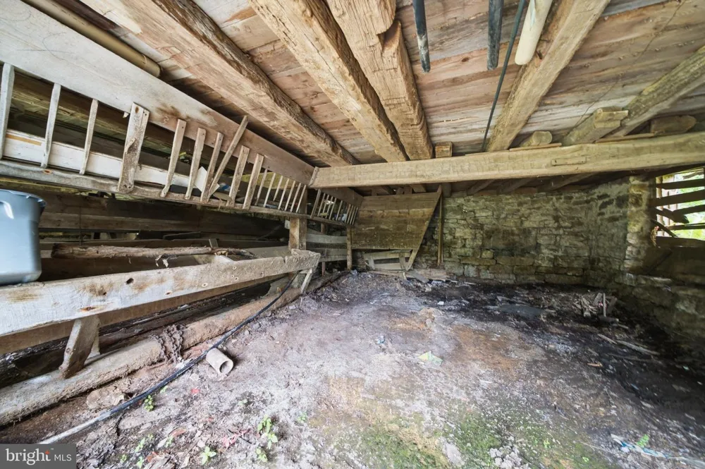 4596 ARCH ROCK ROAD Mifflintown, PA 17059