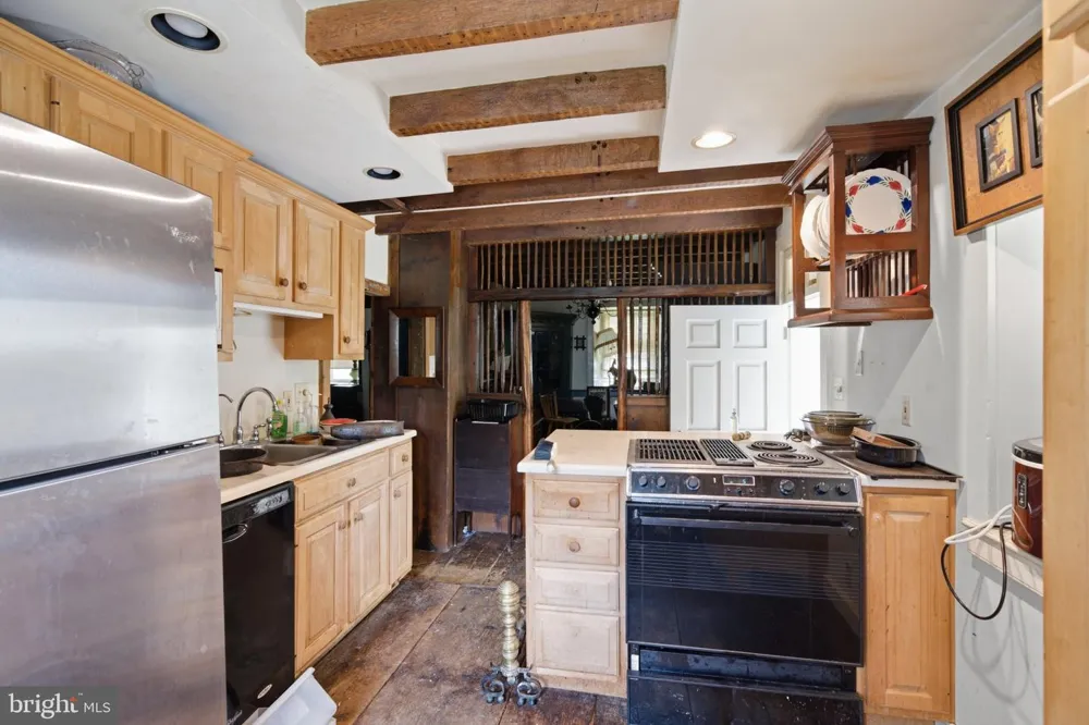 4596 ARCH ROCK ROAD Mifflintown, PA 17059