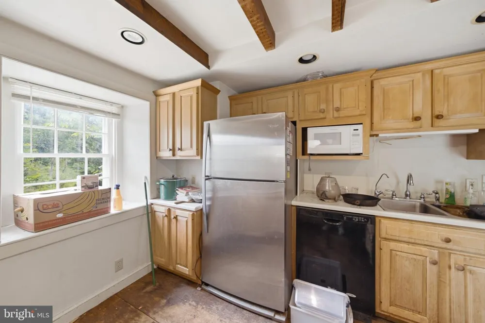 4596 ARCH ROCK ROAD Mifflintown, PA 17059