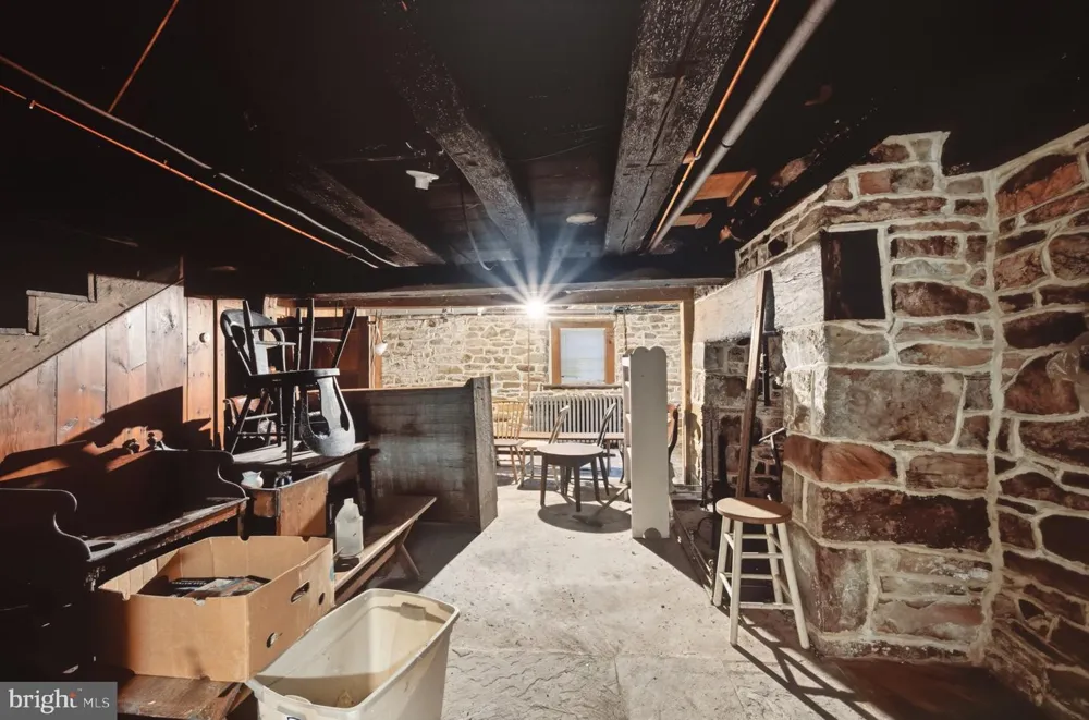 4596 ARCH ROCK ROAD Mifflintown, PA 17059