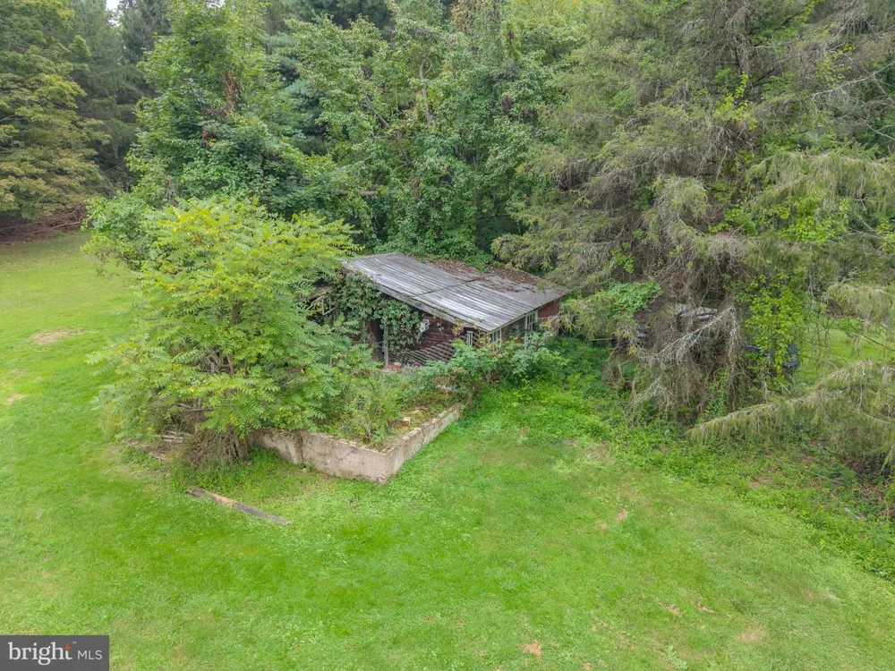 4596 ARCH ROCK ROAD Mifflintown, PA 17059