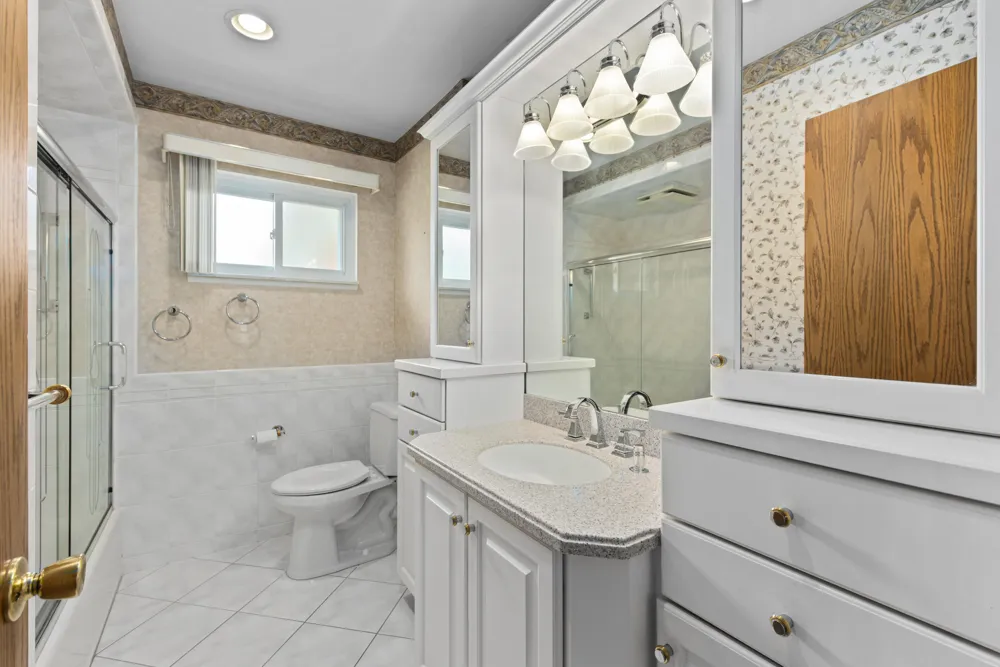8921 Ardel Drive Sterling Heights, MI 48314