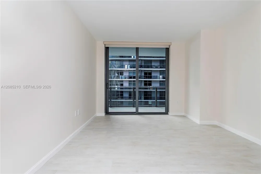 45 SW 9th St #1606 Miami, FL 33130