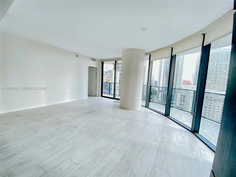 45 SW 9th St #1606 Miami, FL 33130