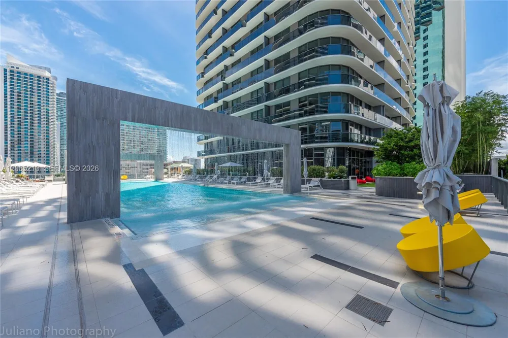 45 SW 9th St #1606 Miami, FL 33130