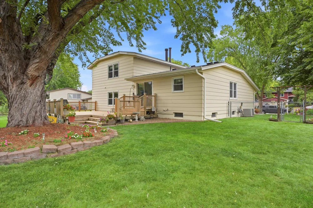 17125 Foliage Avenue Farmington, MN 55024