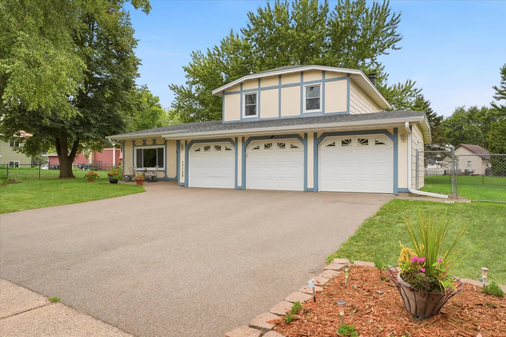 17125 Foliage Avenue Farmington, MN 55024