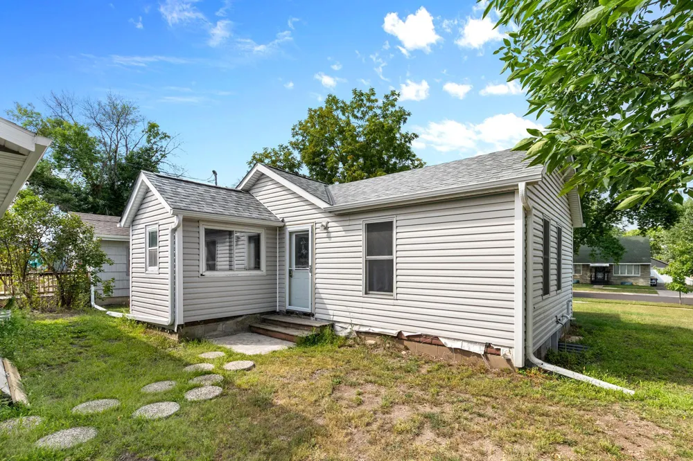 914 5th Avenue W Shakopee, MN 55379