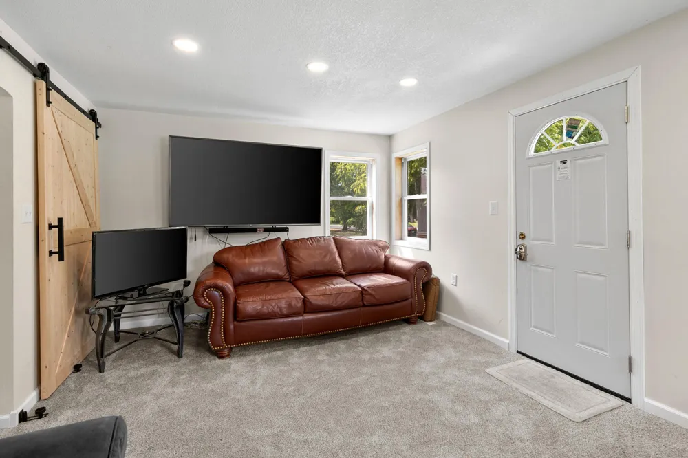914 5th Avenue W Shakopee, MN 55379