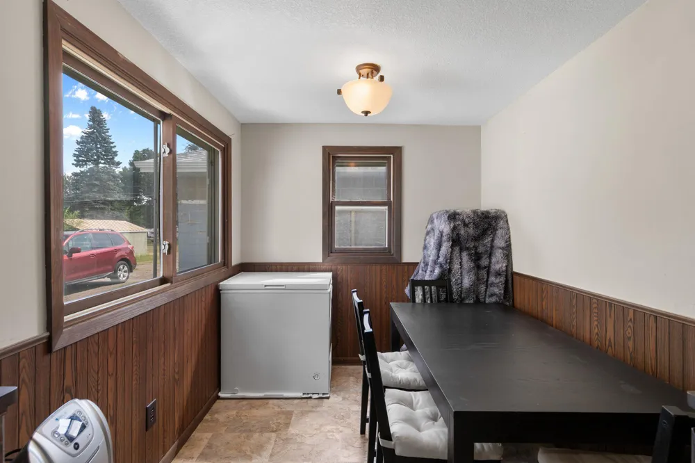 914 5th Avenue W Shakopee, MN 55379