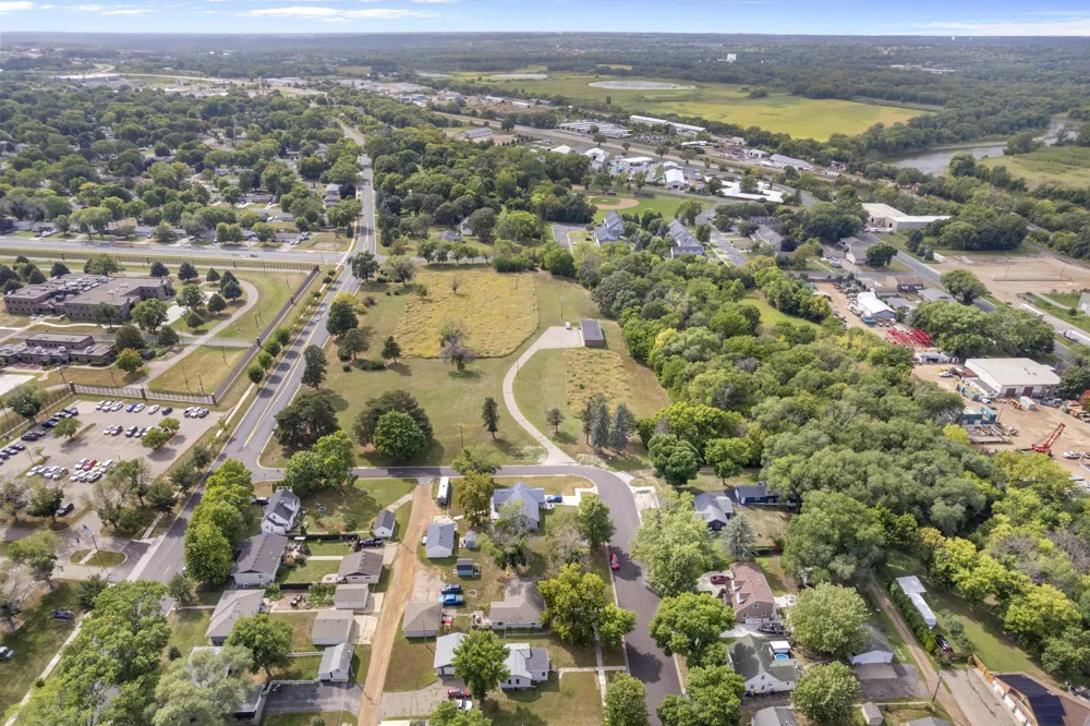 914 5th Avenue W Shakopee, MN 55379