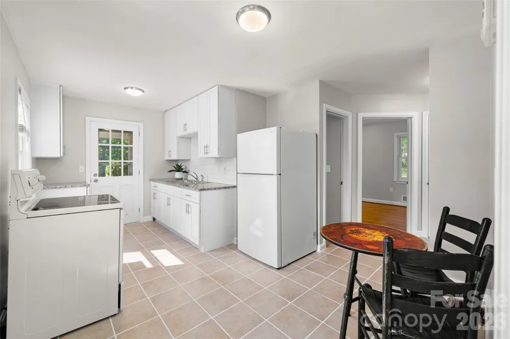 13 Browndale Road Asheville, NC 28805