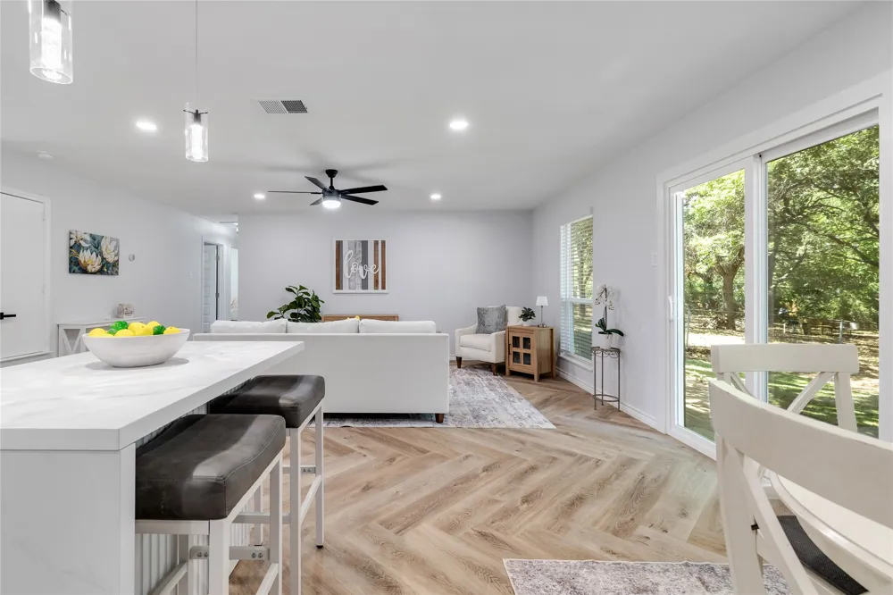 110 Muleta Drive Oak Point, TX 75068