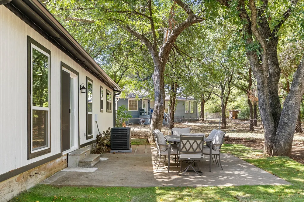 110 Muleta Drive Oak Point, TX 75068