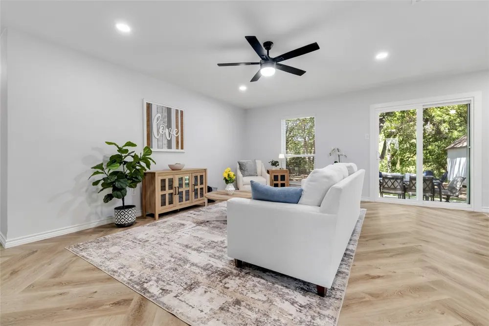 110 Muleta Drive Oak Point, TX 75068