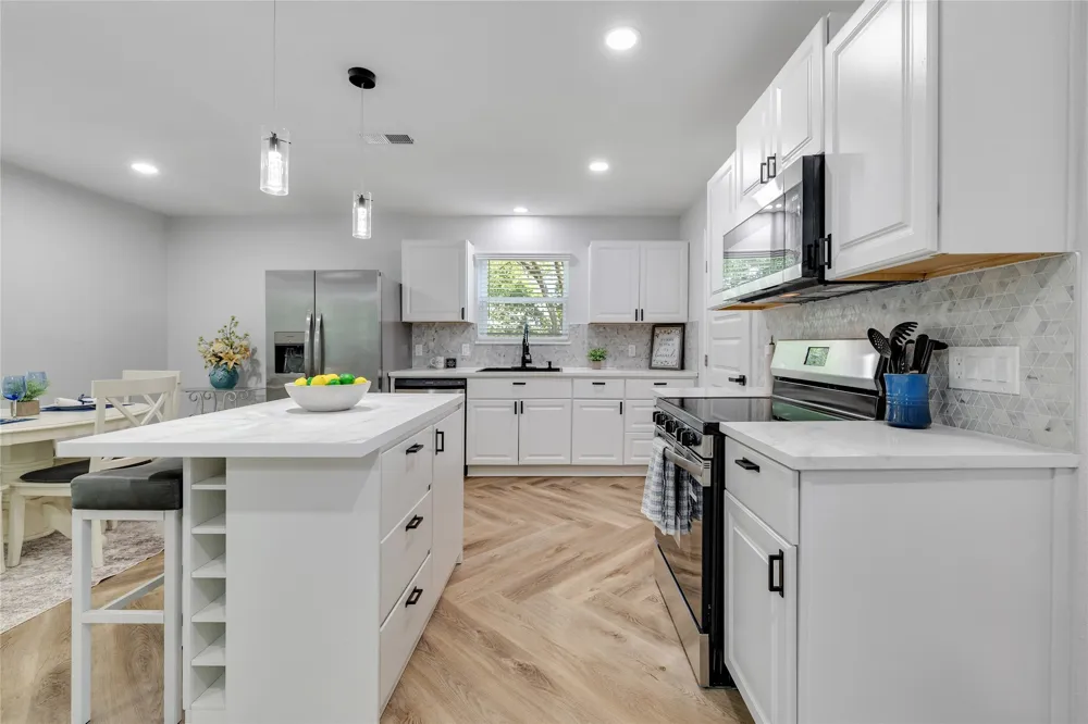 110 Muleta Drive Oak Point, TX 75068