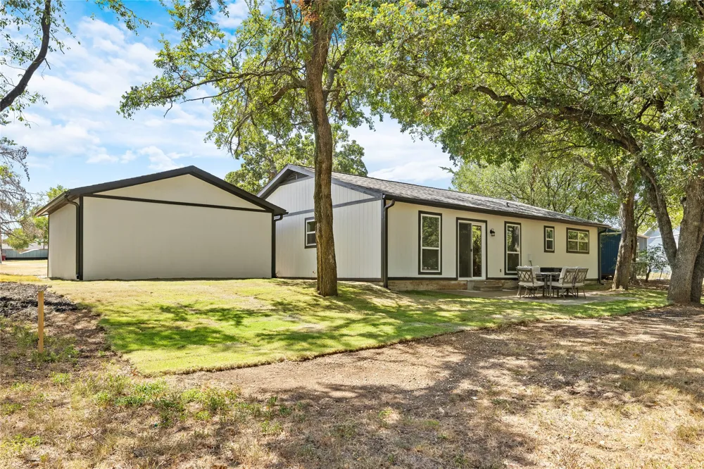 110 Muleta Drive Oak Point, TX 75068