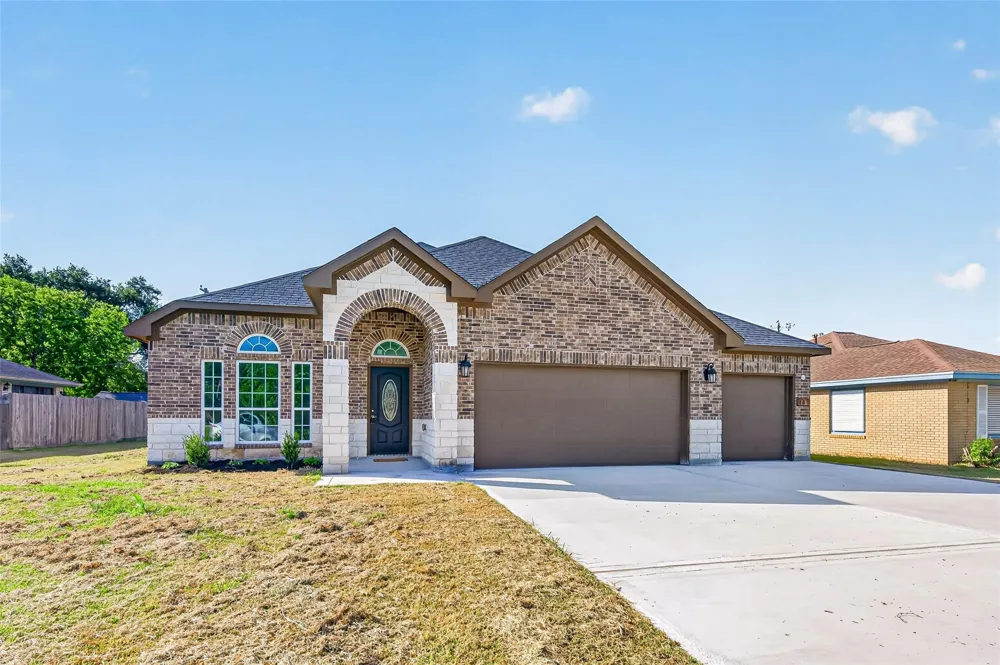 710 Hackberry Street La Marque, TX 77568