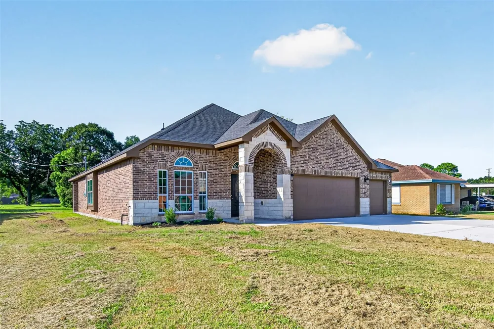 710 Hackberry Street La Marque, TX 77568