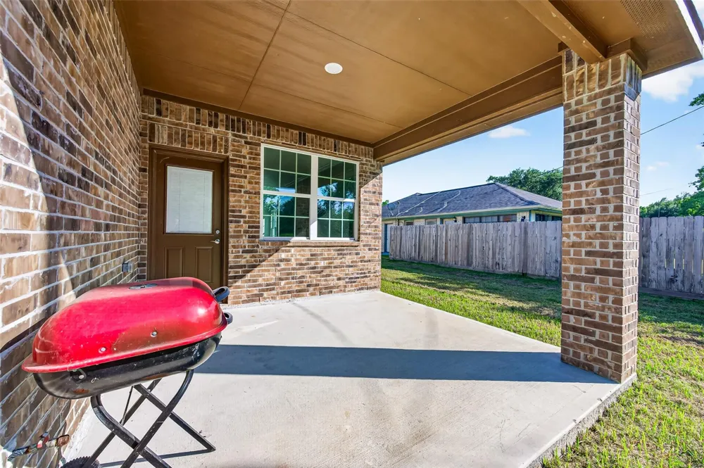 710 Hackberry Street La Marque, TX 77568