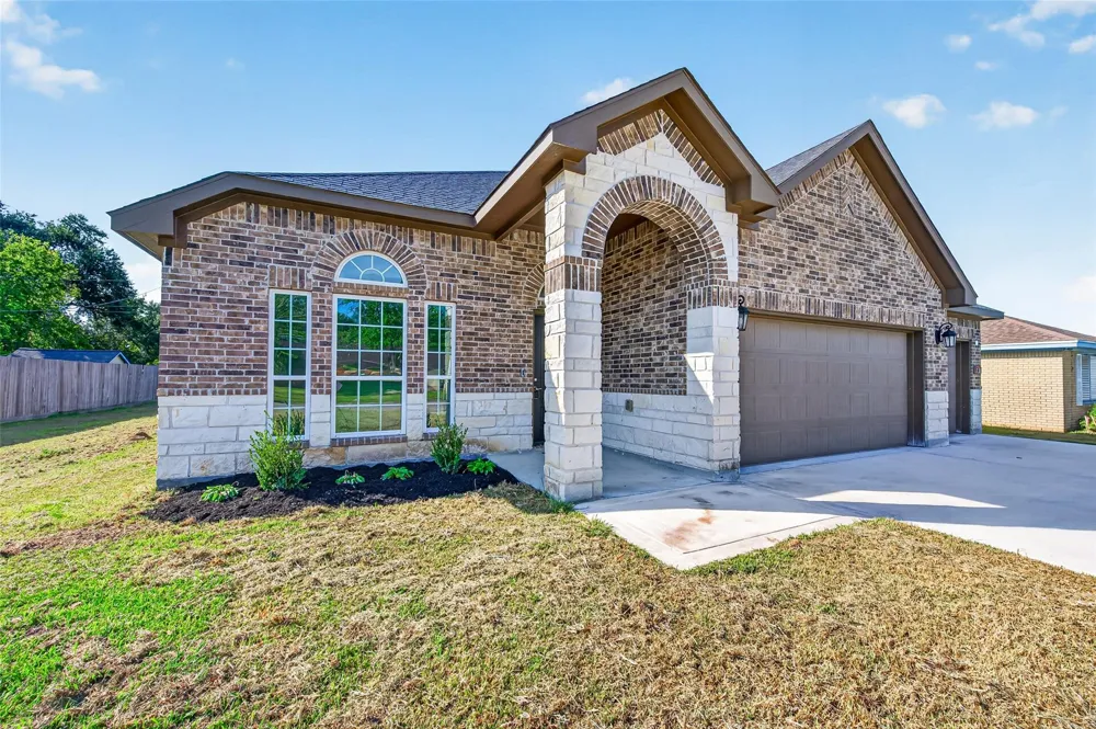 710 Hackberry Street La Marque, TX 77568