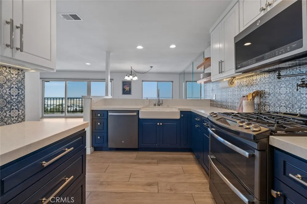2700 E Panorama Drive #208 Signal Hill, CA 90755