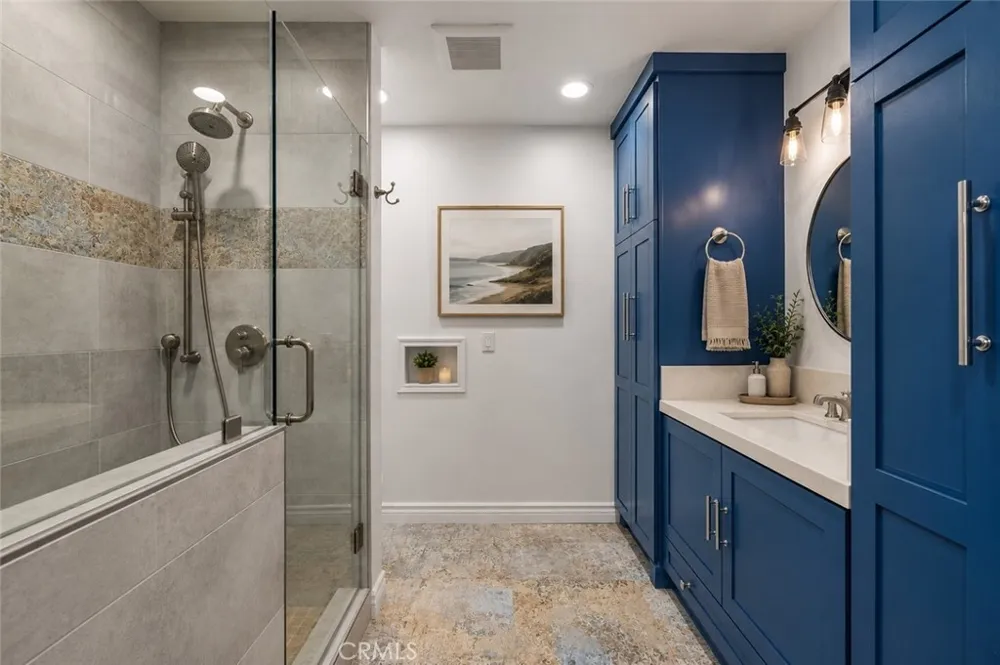 2700 E Panorama Drive #208 Signal Hill, CA 90755