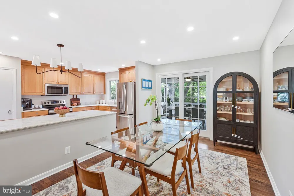 8707 PARRY LANE Alexandria, VA 22308