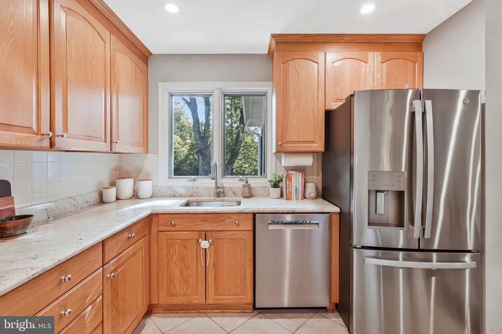 8707 PARRY LANE Alexandria, VA 22308