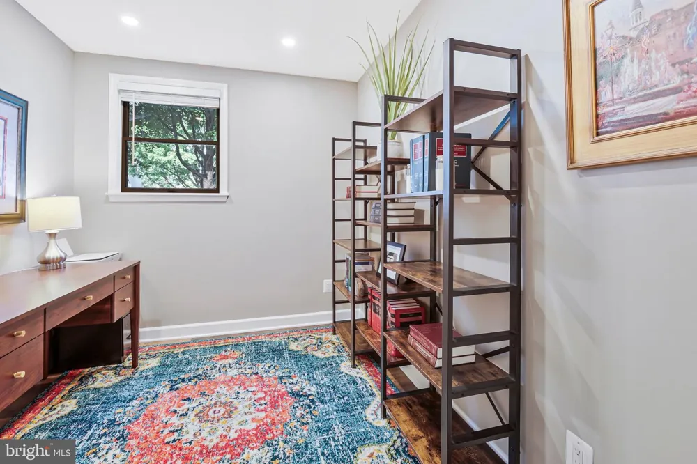 8707 PARRY LANE Alexandria, VA 22308