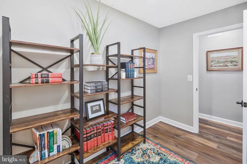 8707 PARRY LANE Alexandria, VA 22308
