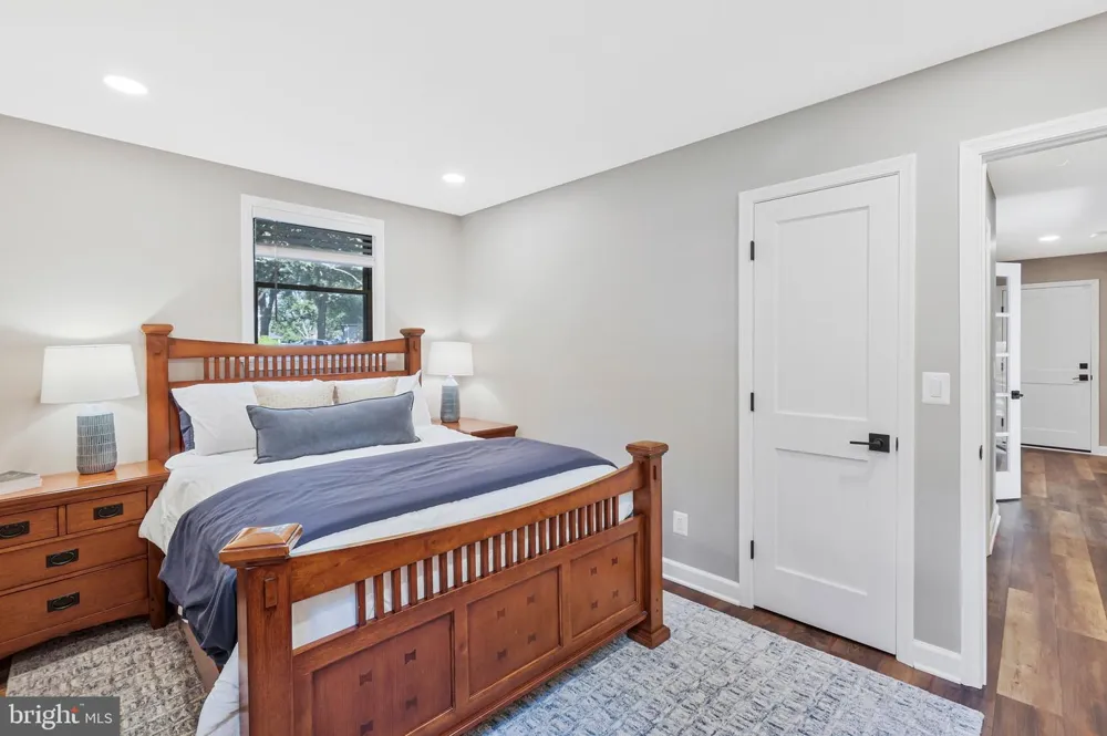 8707 PARRY LANE Alexandria, VA 22308