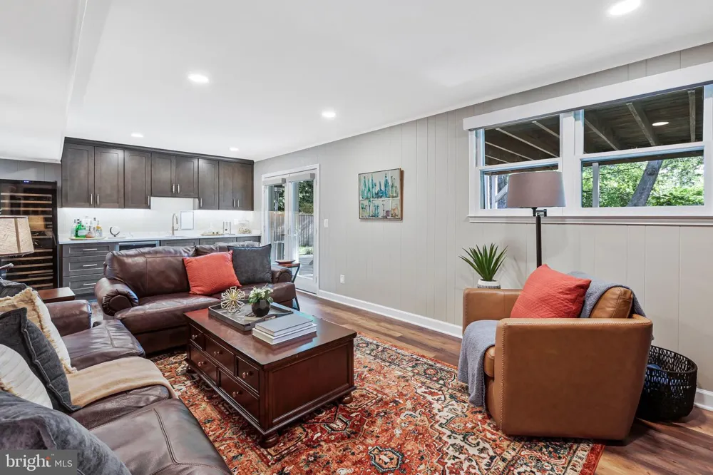 8707 PARRY LANE Alexandria, VA 22308