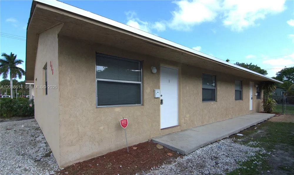 806 NW 10th St #1 Hallandale Beach, FL 33009
