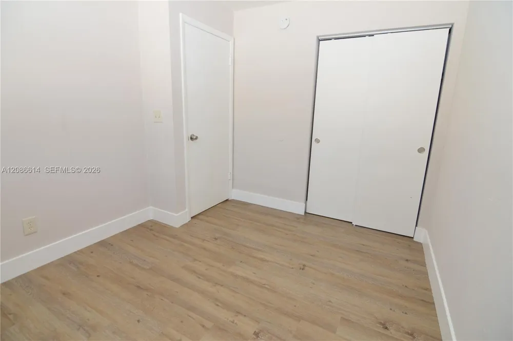 806 NW 10th St #1 Hallandale Beach, FL 33009