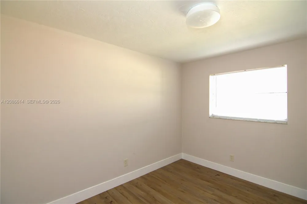 806 NW 10th St #1 Hallandale Beach, FL 33009