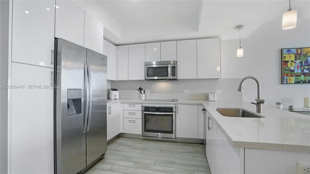 999 SW 1st AVE #2313 Miami, FL 33131