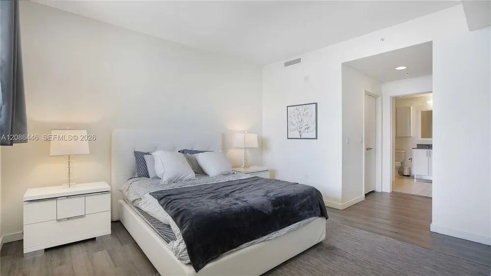 999 SW 1st AVE #2313 Miami, FL 33131