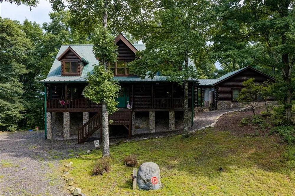 2235 Buck Mountain Road Purlear, NC 28665