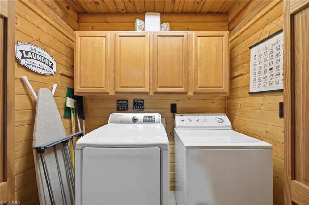 2235 Buck Mountain Road Purlear, NC 28665